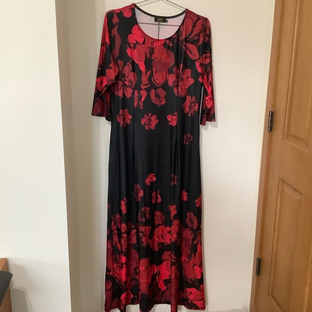R&B COLLECTION Black/Red Floral Midi Dress